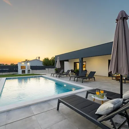 Pia By Istrialux Вилла *